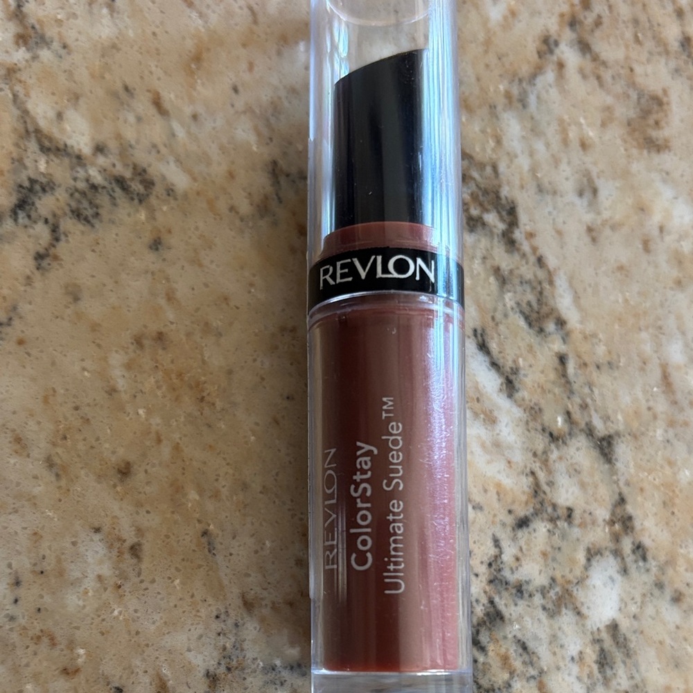 Revlon ColorStay Ultimate Suede Lipstick - 015 Runway sealed